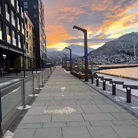 Apartment At The Docks Vervet, Fantastic Views Tromso