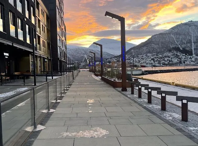 Appartamento Northstay - The Northview Retreat, Free Parking, Amazing Ocean Views Tromsø