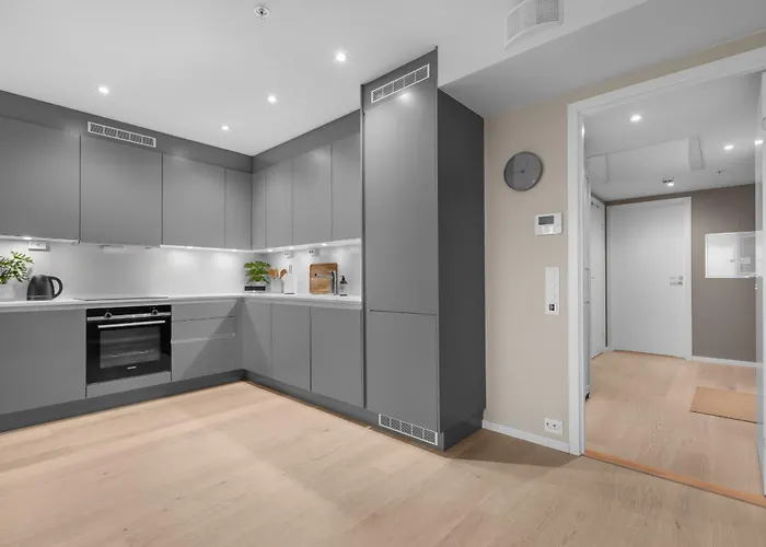 Northstay - The Northview Retreat, Free Parking, Amazing Ocean Views Tromsø