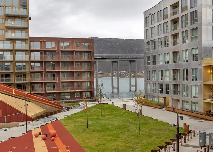 Northstay - The Northview Retreat, Free Parking, Amazing Ocean Views Апартаменты Тромсё